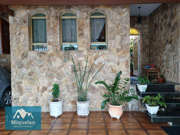 Imagem Casa com 4 Quartos à Venda, 208 m² em Vila Rosália - Guarulhos
