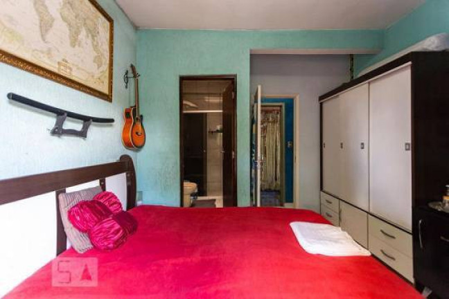 Imagem Sobrado com 4 Quartos à Venda, 197 m² em Quitaúna - Osasco