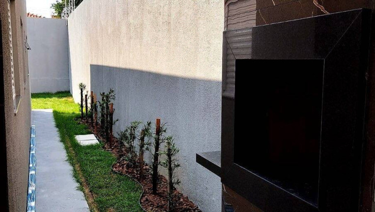 Imagem Casa com 3 Quartos à Venda, 180 m² em Jardim Shangri-la - Cuiabá