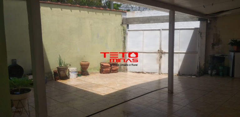 Imagem Casa com 2 Quartos à Venda, 97 m² em São Lourenço - São Lourenço