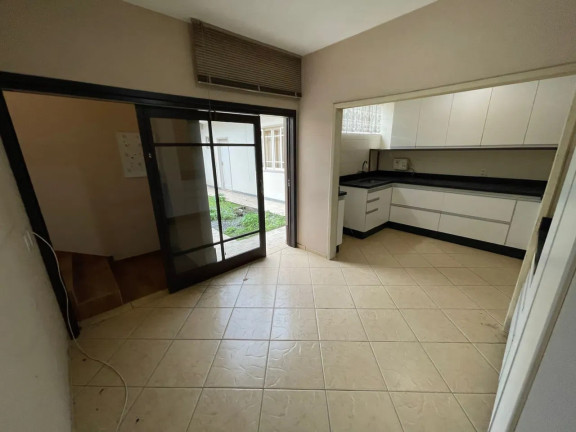 Imagem Casa com 3 Quartos à Venda, 155 m² em Anita Garibaldi - Joinville Imagem Casa com 3 Quartos à Venda, 155 m² em Anita Garibaldi - Joinville