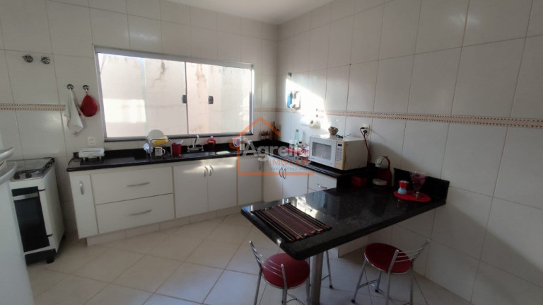 Imagem Casa com 3 Quartos à Venda, 168 m² em Jardim Patrícia - Mogi Mirim Imagem Casa com 3 Quartos à Venda, 168 m² em Jardim Patrícia - Mogi Mirim