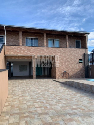 Casa com 3 Quartos para Alugar, 300 m² em Centro - Balneário Barra Do Sul