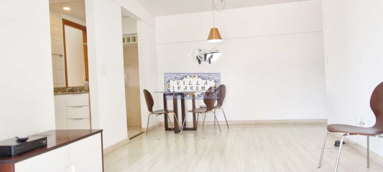 Imagem Apartamento com 1 Quarto à Venda, 66 m² em Copacabana - Rio De Janeiro Imagem Apartamento com 1 Quarto à Venda, 66 m² em Copacabana - Rio De Janeiro