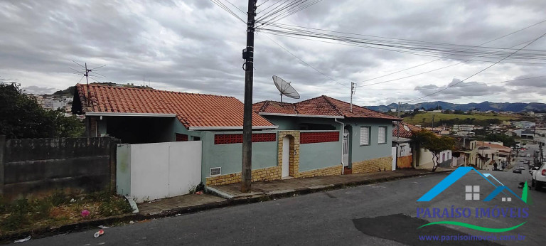 Imagem Casa com 3 Quartos à Venda, 506 m² em Centro - Cambuí