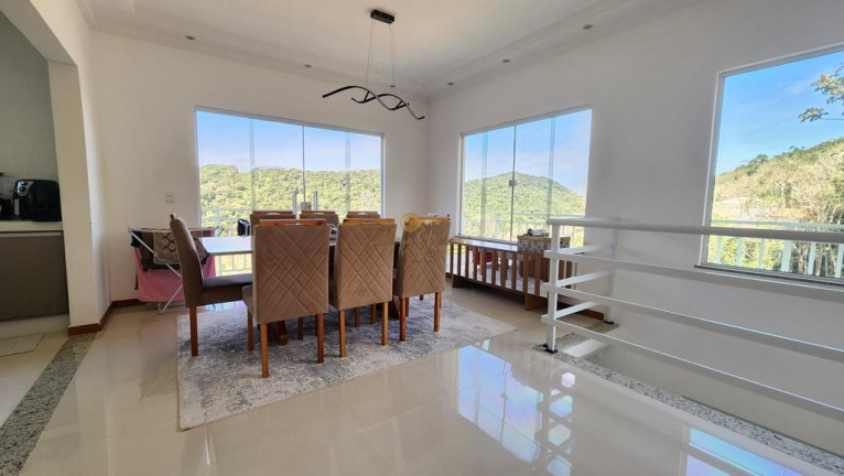 Imagem Casa com 4 Quartos à Venda, 223 m² em Albuquerque - Teresópolis