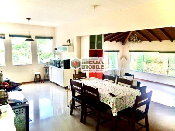 Imagem Casa com 4 Quartos à Venda, 225 m² em Trindade - Florianópolis Imagem Casa com 4 Quartos à Venda, 225 m² em Trindade - Florianópolis