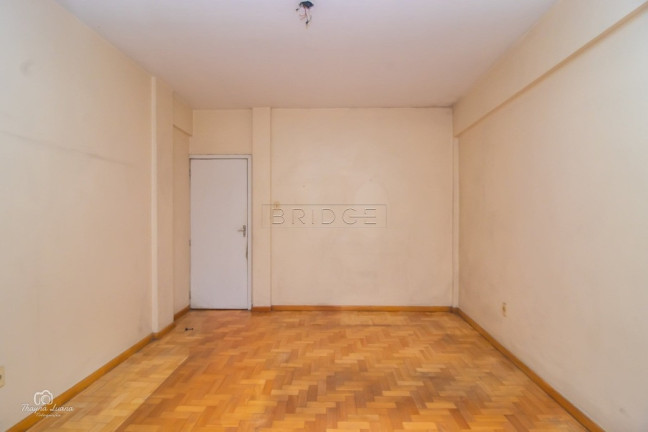 Imagem Imóvel com 3 Quartos à Venda,  em Independência - Porto Alegre