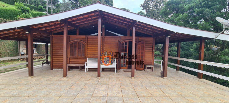 Chácara com 4 Quartos à Venda, 230 m² em Clube De Campo Vale Do Sol - Campos Do Jordão