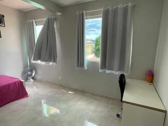 Imagem Casa com 2 Quartos à Venda, 200 m² em Icaivera - Contagem