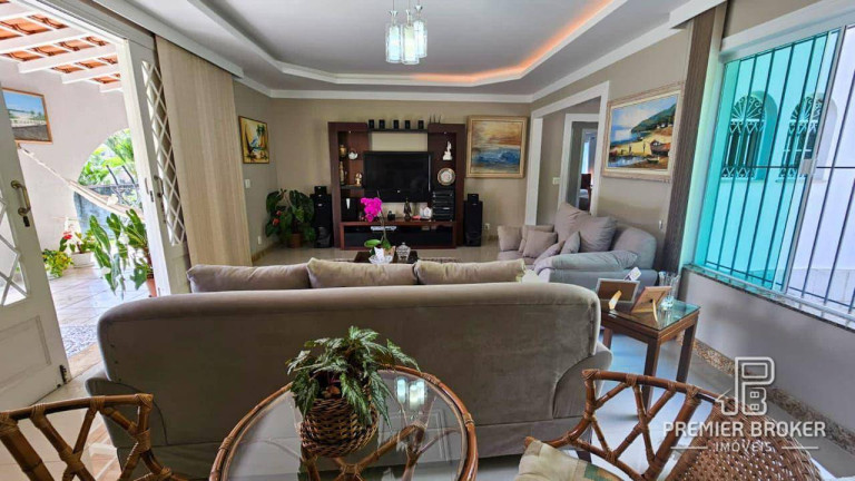 Imagem Casa com 3 Quartos à Venda, 240 m² em Bom Retiro - Teresópolis Imagem Casa com 3 Quartos à Venda, 240 m² em Bom Retiro - Teresópolis