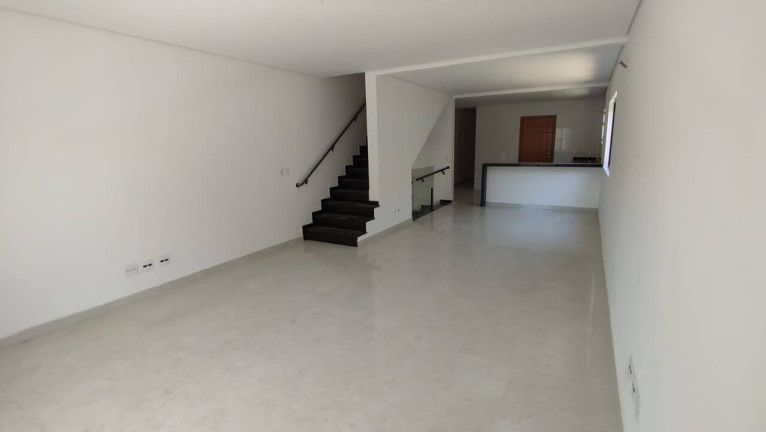 Casa com 3 Quartos à Venda, 220 m² em Embaré - Santos