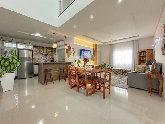 Imagem Casa com 3 Quartos à Venda, 150 m² em Centro - Schroeder