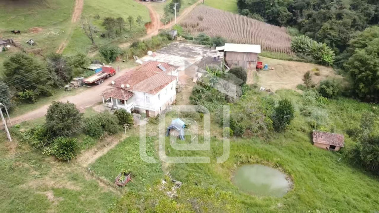 Imagem Imóvel com 4 Quartos à Venda, 5 m² em Santana De Caldas - Caldas Imagem Imóvel com 4 Quartos à Venda, 5 m² em Santana De Caldas - Caldas