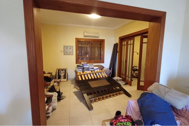 Imagem Casa com 4 Quartos à Venda, 738 m² em Partenon - Porto Alegre Imagem Casa com 4 Quartos à Venda, 738 m² em Partenon - Porto Alegre