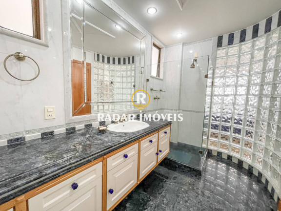 Imagem Apartamento com 4 Quartos à Venda, 250 m² em Centro - Cabo Frio