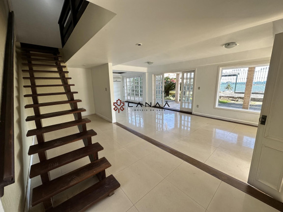 Casa com 4 Quartos à Venda, 300 m² em Marinas - Angra Dos Reis