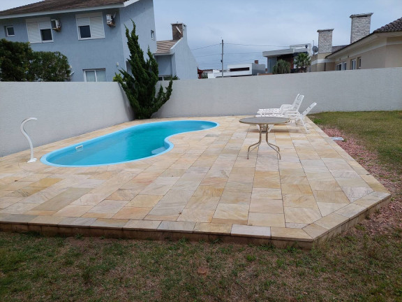 Imagem Casa com 3 Quartos à Venda, 375 m² em Atlântida Sul - Osório Imagem Casa com 3 Quartos à Venda, 375 m² em Atlântida Sul - Osório