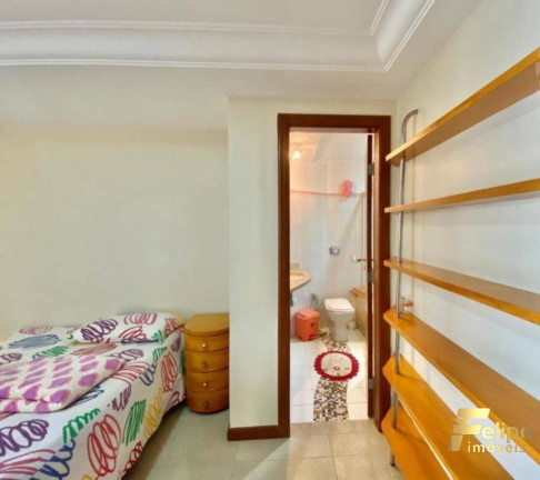 Imagem Imóvel com 4 Quartos à Venda, 180 m² em Centro - Guarapari