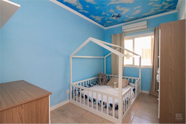 Imagem Casa com 3 Quartos à Venda, em Hípica - Porto Alegre Imagem Casa com 3 Quartos à Venda, em Hípica - Porto Alegre