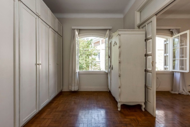 Imagem Casa com 3 Quartos à Venda, em Jardim Paulista - São Paulo Imagem Casa com 3 Quartos à Venda, em Jardim Paulista - São Paulo