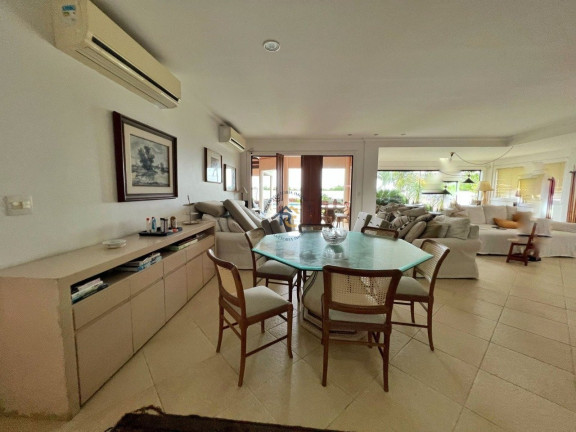 Imagem Casa com 7 Quartos para Alugar, 740 m² em Itacoatiara - Rio De Janeiro