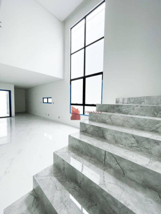 Imagem Sobrado com 3 Quartos à Venda, 155 m² em Centro - Itajaí Imagem Sobrado com 3 Quartos à Venda, 155 m² em Centro - Itajaí
