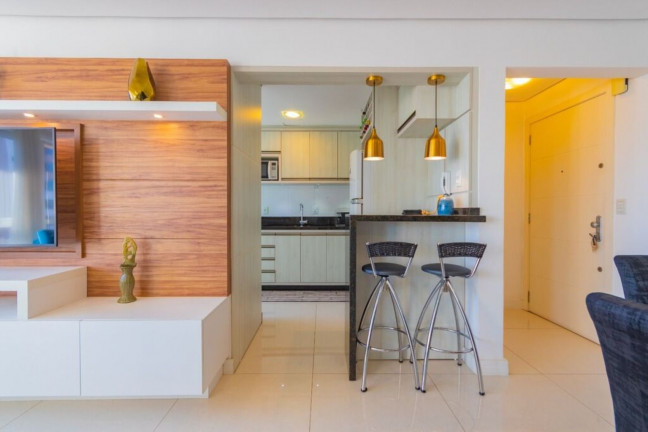 Imagem Imóvel com 3 Quartos à Venda, 102 m² em Menino Deus - Porto Alegre Imagem Imóvel com 3 Quartos à Venda, 102 m² em Menino Deus - Porto Alegre