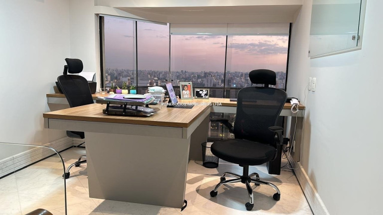 Imagem Cobertura com 3 Quartos à Venda, 203 m² em Cerqueira César - São Paulo