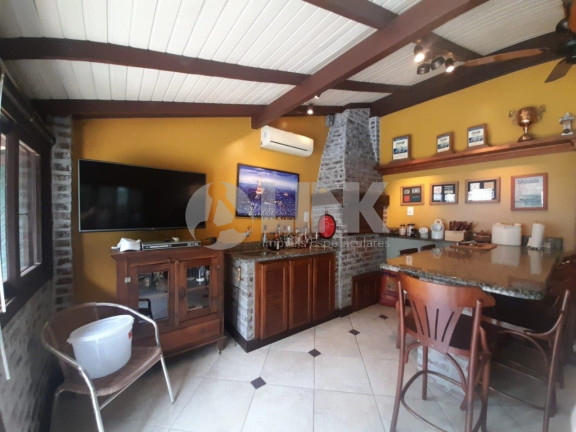 Imagem Casa com 4 Quartos à Venda, 390 m² em Petrópolis - Porto Alegre