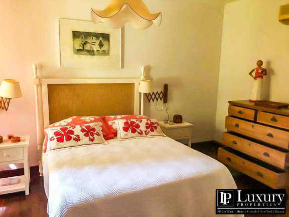 Imagem Casa com 7 Quartos à Venda, em Feiticeira - Ilhabela Imagem Casa com 7 Quartos à Venda, em Feiticeira - Ilhabela