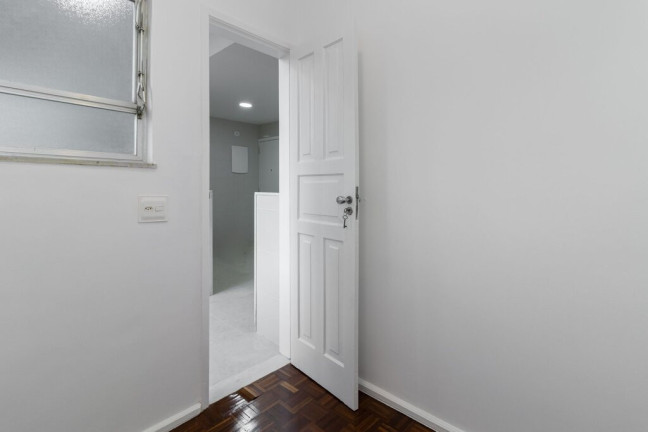 Imagem Apartamento com 3 Quartos à Venda, 128 m² em Leblon - Rio De Janeiro Imagem Apartamento com 3 Quartos à Venda, 128 m² em Leblon - Rio De Janeiro