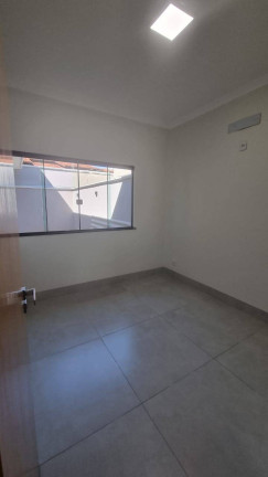 Imagem Casa com 3 Quartos à Venda, 128 m² em Moinho Dos Ventos - Goiânia Imagem Casa com 3 Quartos à Venda, 128 m² em Moinho Dos Ventos - Goiânia
