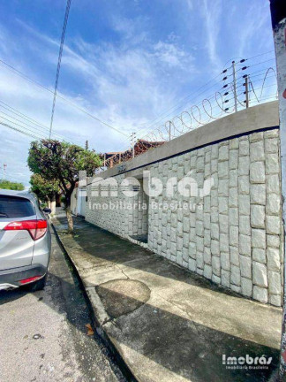Imagem Casa com 3 Quartos à Venda, 280 m² em Parque Manibura - Fortaleza Imagem Casa com 3 Quartos à Venda, 280 m² em Parque Manibura - Fortaleza