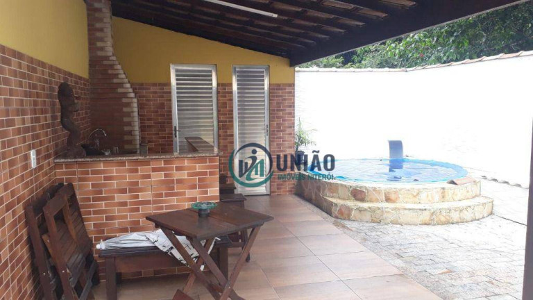 Imagem Casa com 3 Quartos à Venda, 120 m² em Piratininga - Niterói
