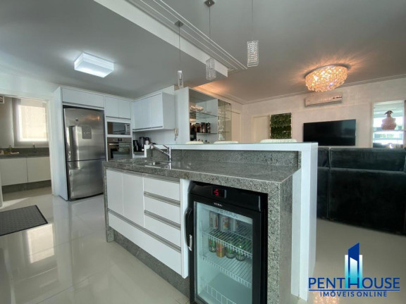 Imagem Apartamento com 3 Quartos à Venda, 133 m² em Centro - Balneário Camboriú Imagem Apartamento com 3 Quartos à Venda, 133 m² em Centro - Balneário Camboriú