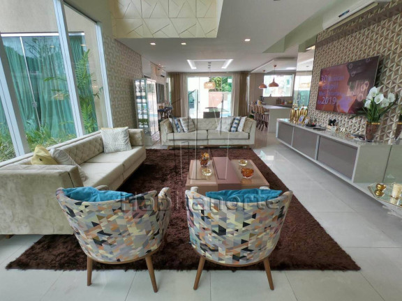 Imagem Casa com 4 Quartos para Alugar,  em Tarumã - Manaus