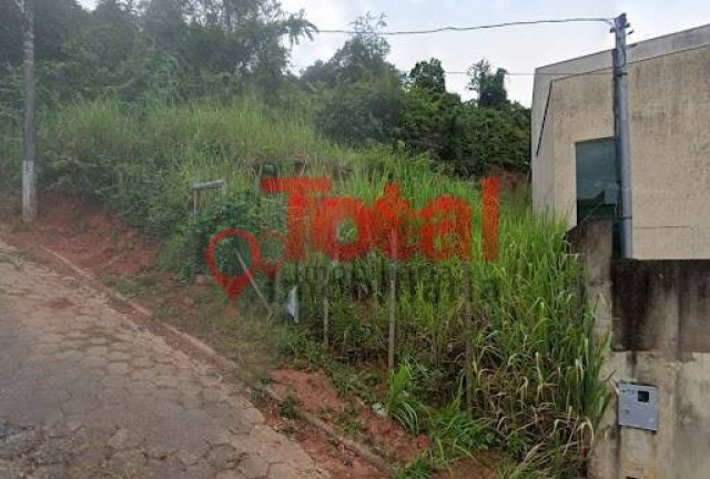 Terreno à Venda, 180 m² em Todos Os Santos - Coronel Fabriciano