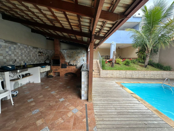 Imagem Casa com 4 Quartos à Venda, 488 m² em Cabral - Contagem Imagem Casa com 4 Quartos à Venda, 488 m² em Cabral - Contagem