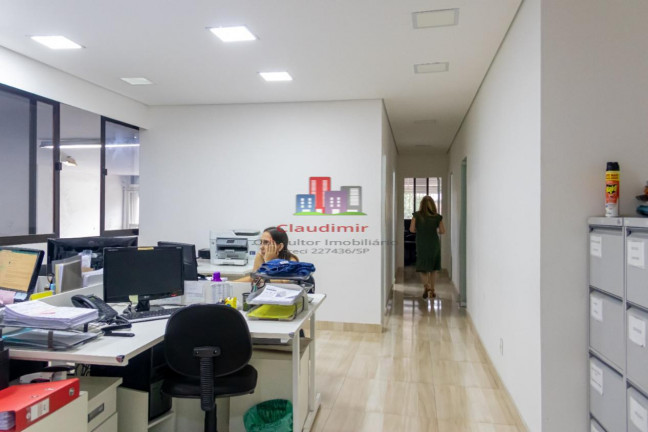 Imagem Imóvel Comercial à Venda ou Locação, 2.300 m² em Brás - São Paulo Imagem Imóvel Comercial à Venda ou Locação, 2.300 m² em Brás - São Paulo