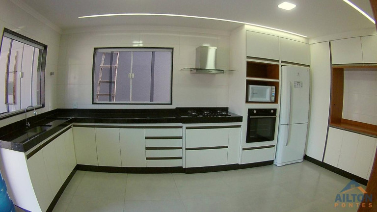 Imagem Casa com 4 Quartos à Venda, 190 m² em Santa Mônica - Guarapari Imagem Casa com 4 Quartos à Venda, 190 m² em Santa Mônica - Guarapari