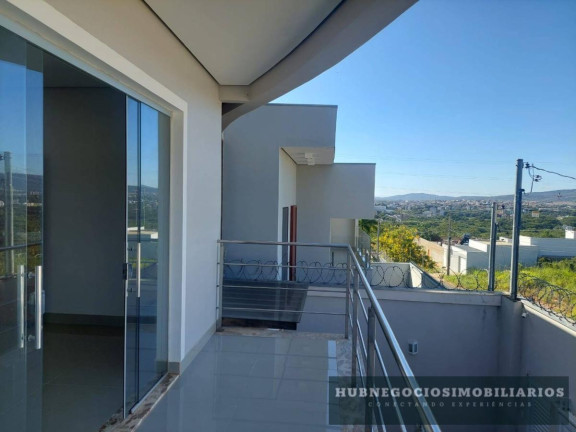 Imagem Casa com 4 Quartos à Venda, 350 m²