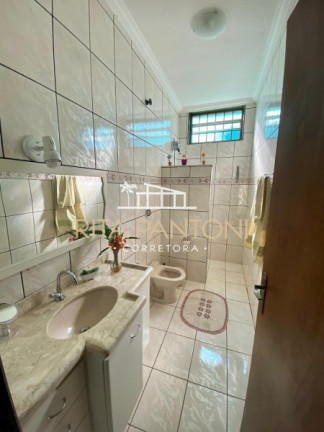 Imagem Imóvel com 3 Quartos à Venda, 2.800 m² em Franca - Franca Imagem Imóvel com 3 Quartos à Venda, 2.800 m² em Franca - Franca
