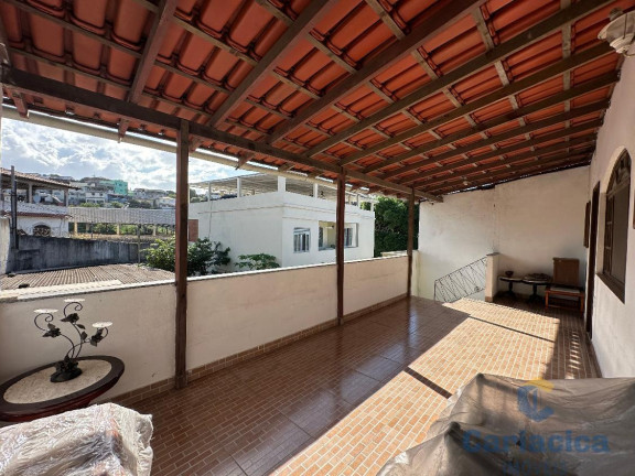 Casa com 4 Quartos à Venda,  em Jardim América - Cariacica