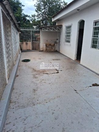 Imagem Casa com 2 Quartos à Venda, 210 m² em Mercês - Uberaba Imagem Casa com 2 Quartos à Venda, 210 m² em Mercês - Uberaba