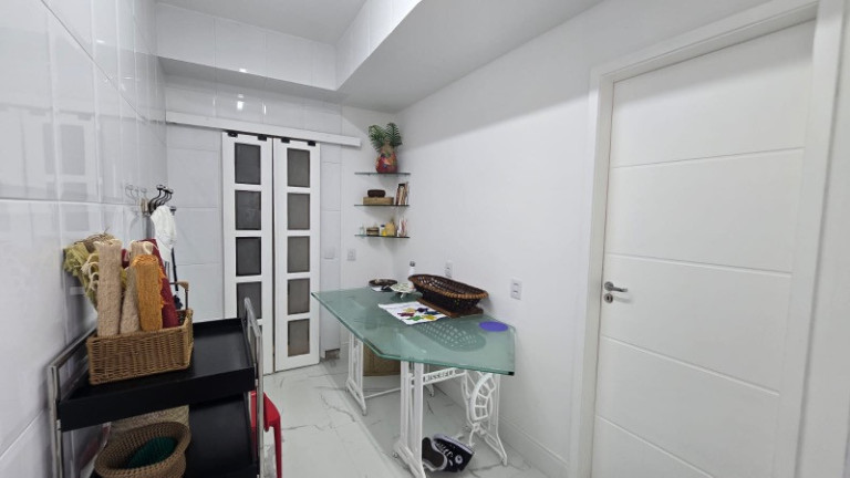Imagem Imóvel com 4 Quartos à Venda, 190 m² em Graça - Salvador Imagem Imóvel com 4 Quartos à Venda, 190 m² em Graça - Salvador