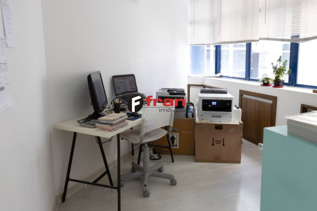 Imagem Sala Comercial à Venda, 42 m² em Centro - Florianópolis Imagem Sala Comercial à Venda, 42 m² em Centro - Florianópolis