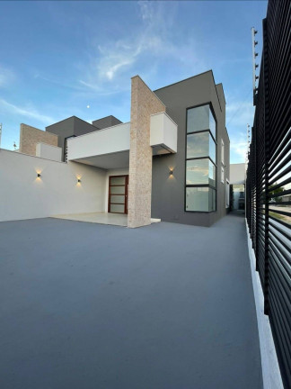 Imagem Casa com 3 Quartos à Venda, 195 m² em Mangabeira - Feira De Santana