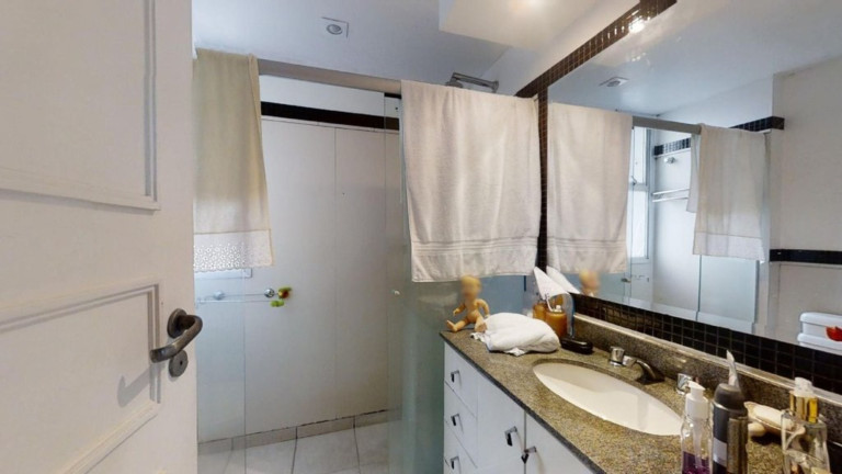 Imagem Imóvel com 2 Quartos à Venda, 86 m² em Lagoa - Rio De Janeiro Imagem Imóvel com 2 Quartos à Venda, 86 m² em Lagoa - Rio De Janeiro