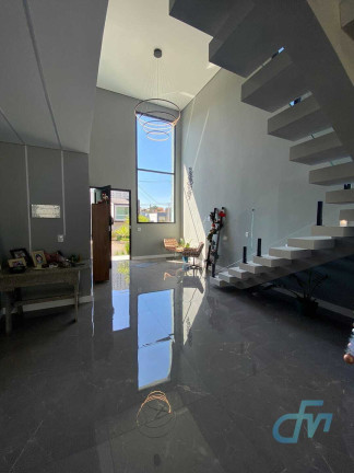 Imagem Sobrado com 3 Quartos à Venda, 240 m² em Vila Oliveira - Mogi Das Cruzes Imagem Sobrado com 3 Quartos à Venda, 240 m² em Vila Oliveira - Mogi Das Cruzes